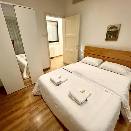 Comfortable Corporate In The Heart Of The Aiantos By Platform 357 Apartment *