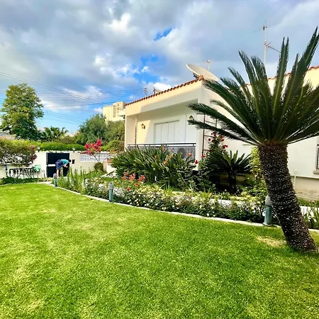 Comfortable Corporate In The Heart Of The Aiantos By Platform 357 * Nicosia