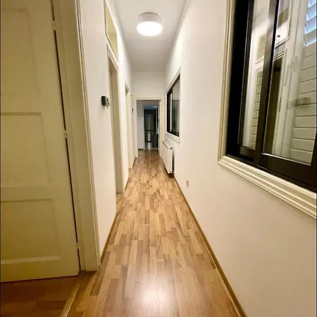 Comfortable Corporate In The Heart Of The Aiantos By Platform 357 Nicosia