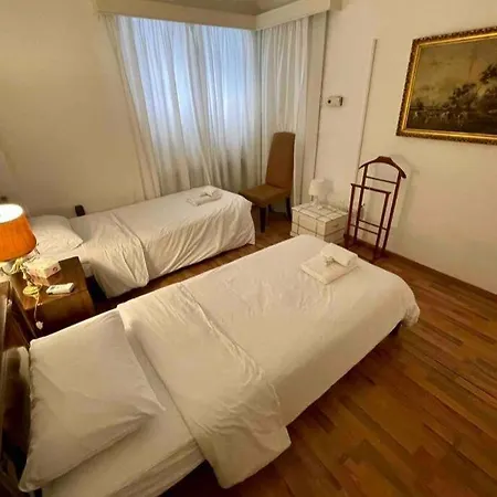 Comfortable Corporate In The Heart Of The Aiantos By Platform 357 Nikósie